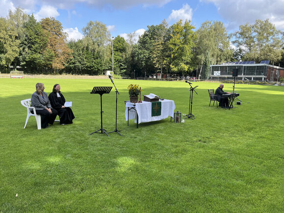 Gottesdienst am 25.8. – Pastorin Kirchenmusiker Lektorin