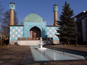 Die älteste Moschee Hamburgs in Alsternähe/an der schönen Aussicht - Copyright: Mechthild Klein