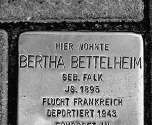 Einer von 28.000 Stolpersteinen - Copyright: Gesche Cordes