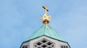 Kirche wird Moschee: Turmspitze der ehemaligen Kapernaum-Kirche in Hamburg-Horn - Copyright: Andreas Petersen