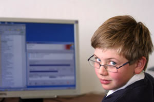 Mobbing am Computer - Foto: iStock - Copyright: iStockphoto