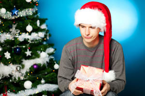 Seelsorge bieten die Kirchen zu Weihnachten auch am Telefon - Copyright: iStockphoto