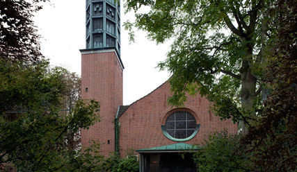 Die Kreuzkirche an der Billstedter Hauptstraße wurde 1953 erbaut - Copyright: Kirchenkreis Hamburg-Ost