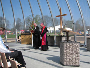 Gottesdienst im Himmelszelt - Copyright: Monika Rulfs