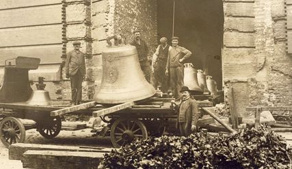 Erinnerung an die Einholung aller vier Glocken vor 105 Jahren - Copyright: St. Michaelis