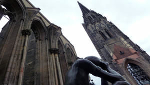 Die Ruine erinnert an den Zweiten Weltkrieg in Hamburg - Mahnmal St. Nikolai - Foto: Mechthild Klein - Copyright: Mechthild Klein