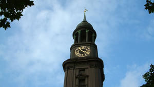 Wurde mehrfach wieder aufgebaut: Hauptkirche St. Michaelis  - Copyright: Mechthild Klein