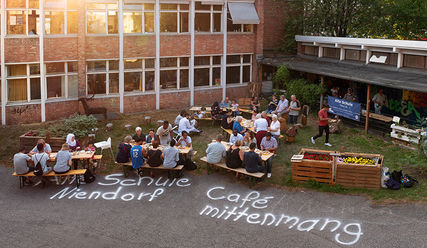 Kernstück der 'Alten Schule' ist das Café Mittenmang - © Wir für Niendorf - Copyright: Hinrich Schultze