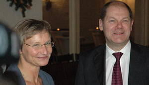 Bischöfin Kirsten Fehrs und Bürgermeister Olaf Scholz - Copyright: Andreas M. Petersen