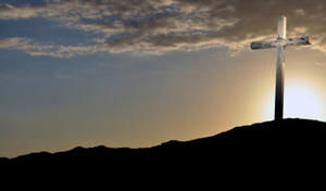 Das leere Kreuz am Ostermorgen - Symbolbild: Istockphoto - Copyright: Richard Goerg, iStockphoto 