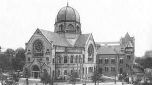 Die Synagoge am Bornplatz war die größte Nordeuropas; sie wurde in der Pogromnacht verwüstet und 1939 abgerissen. - Copyright: unbekannt