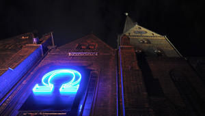 Hauptkirche St. Petri mit Omega zur Nacht der Kirchen in Hamburg - Copyright: Michael Zapf