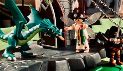 Playmobilaufbau mit Drachen, Fee und Seeräuber - Copyright: Karl Grieser